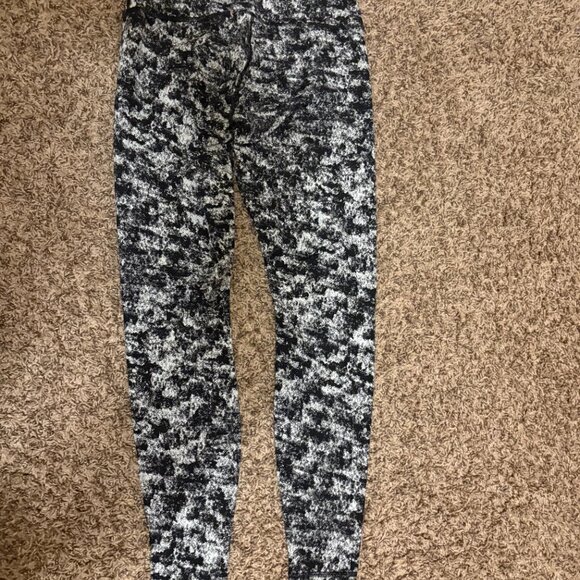 Lululemon Wunder Under High-Rise Tight 28" Size 8 Misted Jacquard Black White - Picture 2 of 4